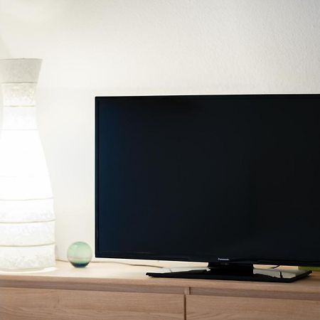 Stay Awesome - Schonfeld Apartment, Netflix Und Kostenloses Parken Касел Екстериор снимка