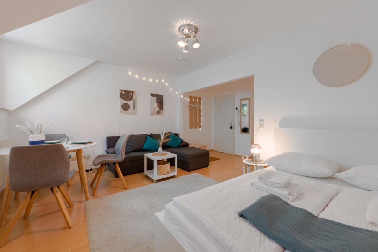 Stay Awesome - Schonfeld Apartment, Netflix Und Kostenloses Parken Касел Екстериор снимка